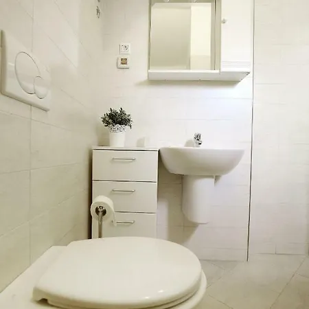 Alma Apartment *