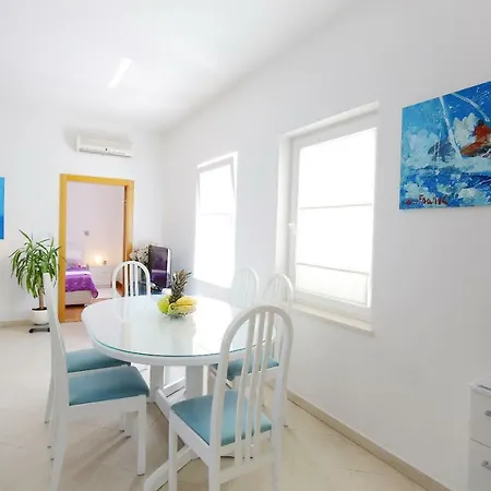 Alma Apartment Zadar